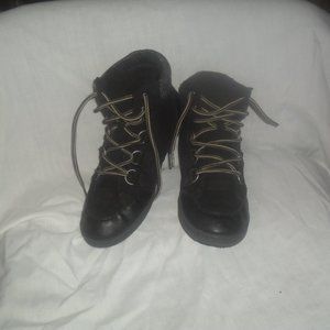 Rocket dog's size 8.5